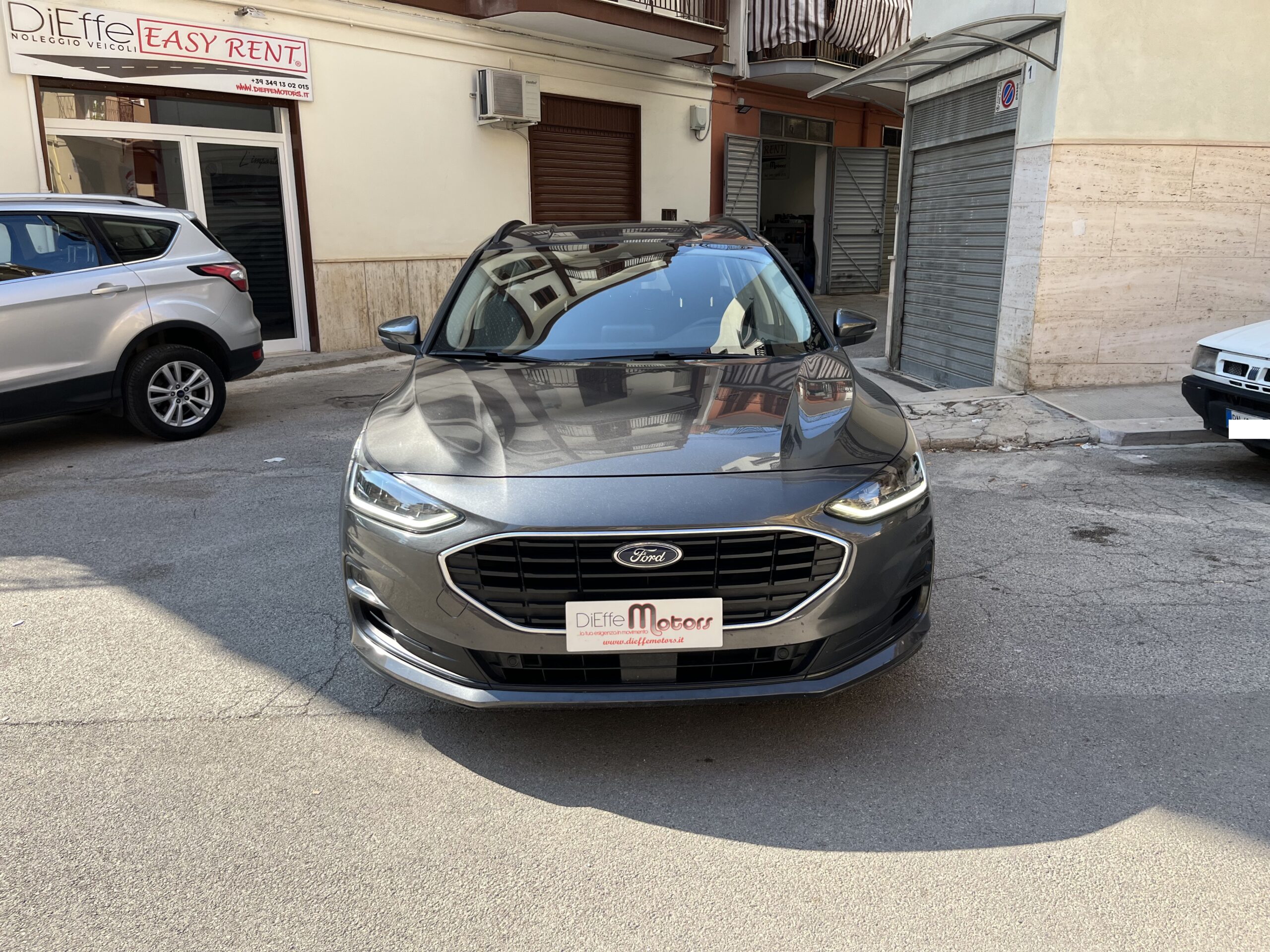 FORD FOCUS 1.5 ECOBLUE 120 CV AUTOMATICO 5P. BUSINESS - immagine 2
