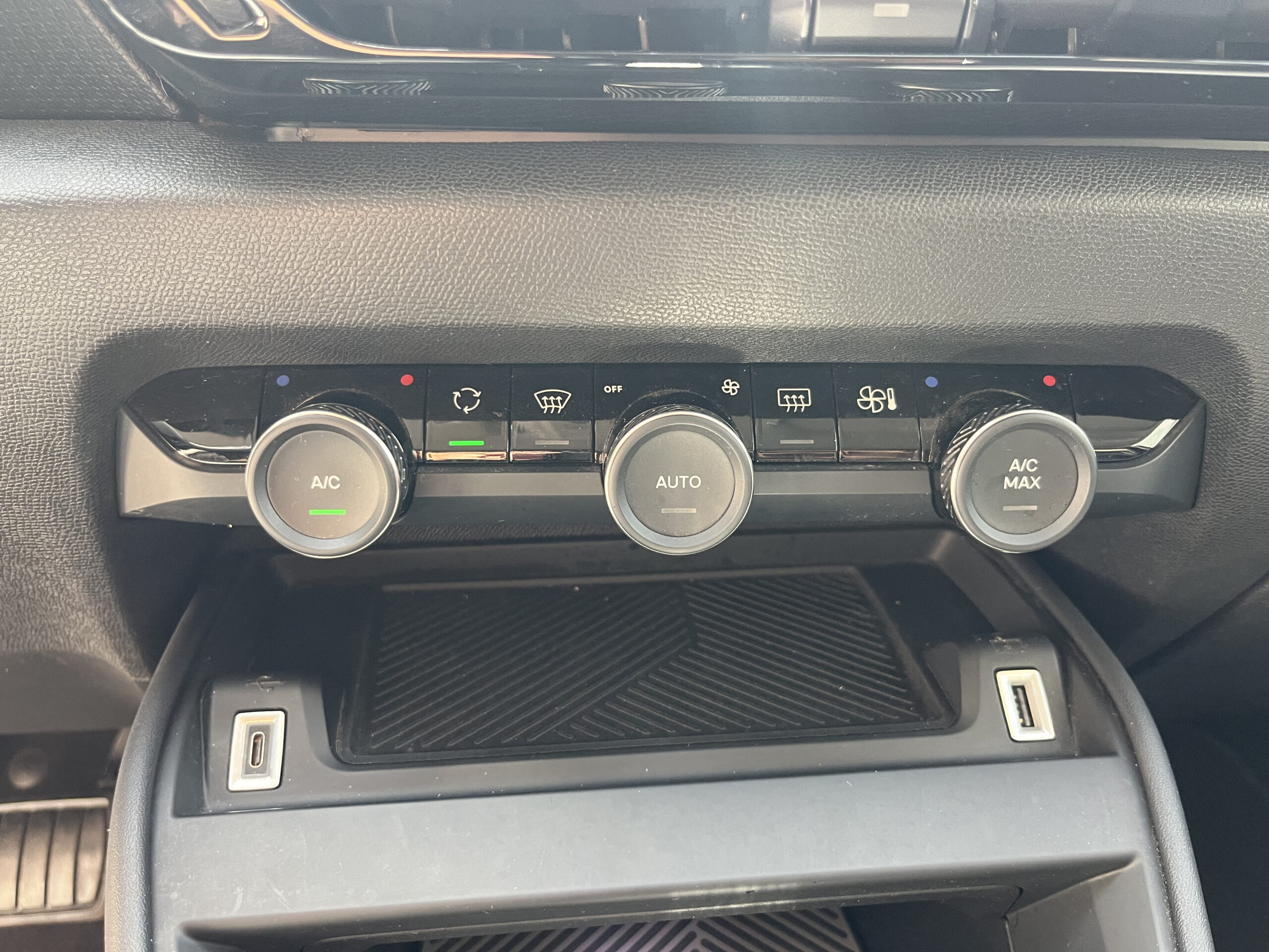 CITROEN C4 BLUEHDI 130 S&S EAT8 SHINE - immagine 20