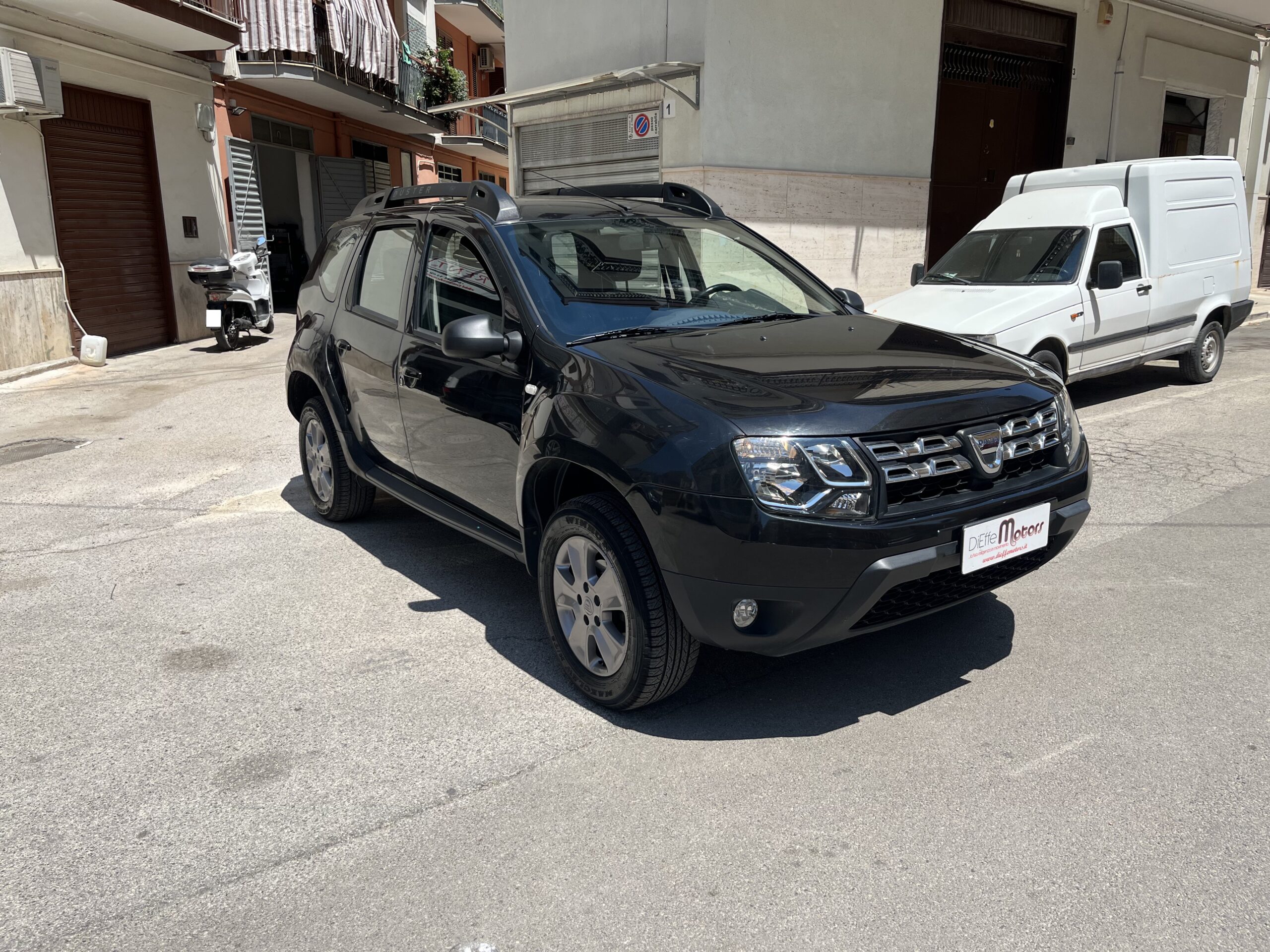 DACIA DUSTER 1.6 105CV 4x2 GPL LAUREATE - immagine 3