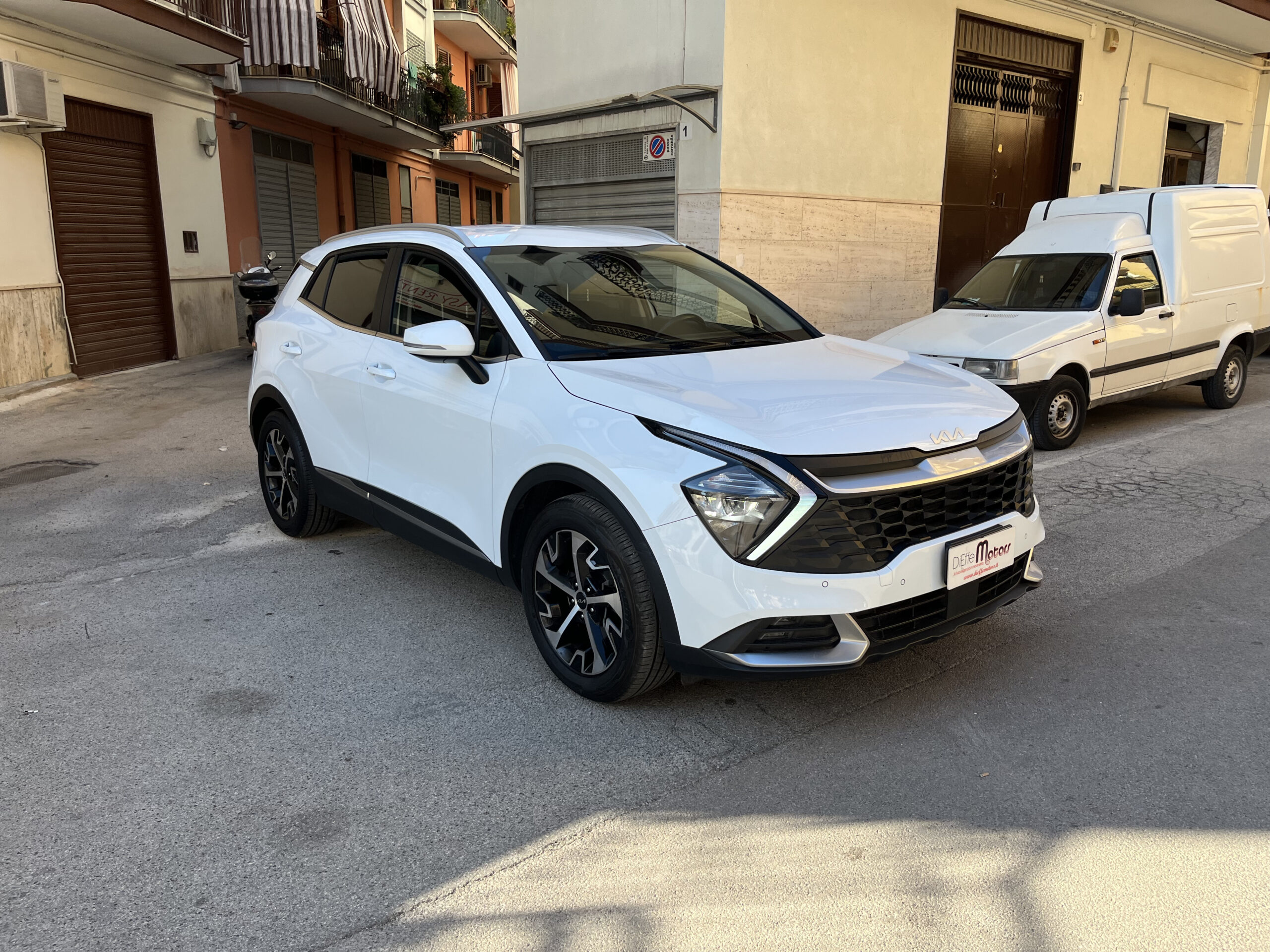 KIA SPORTAGE 1.6 CRDI MHEV STYLE DCT - immagine 3