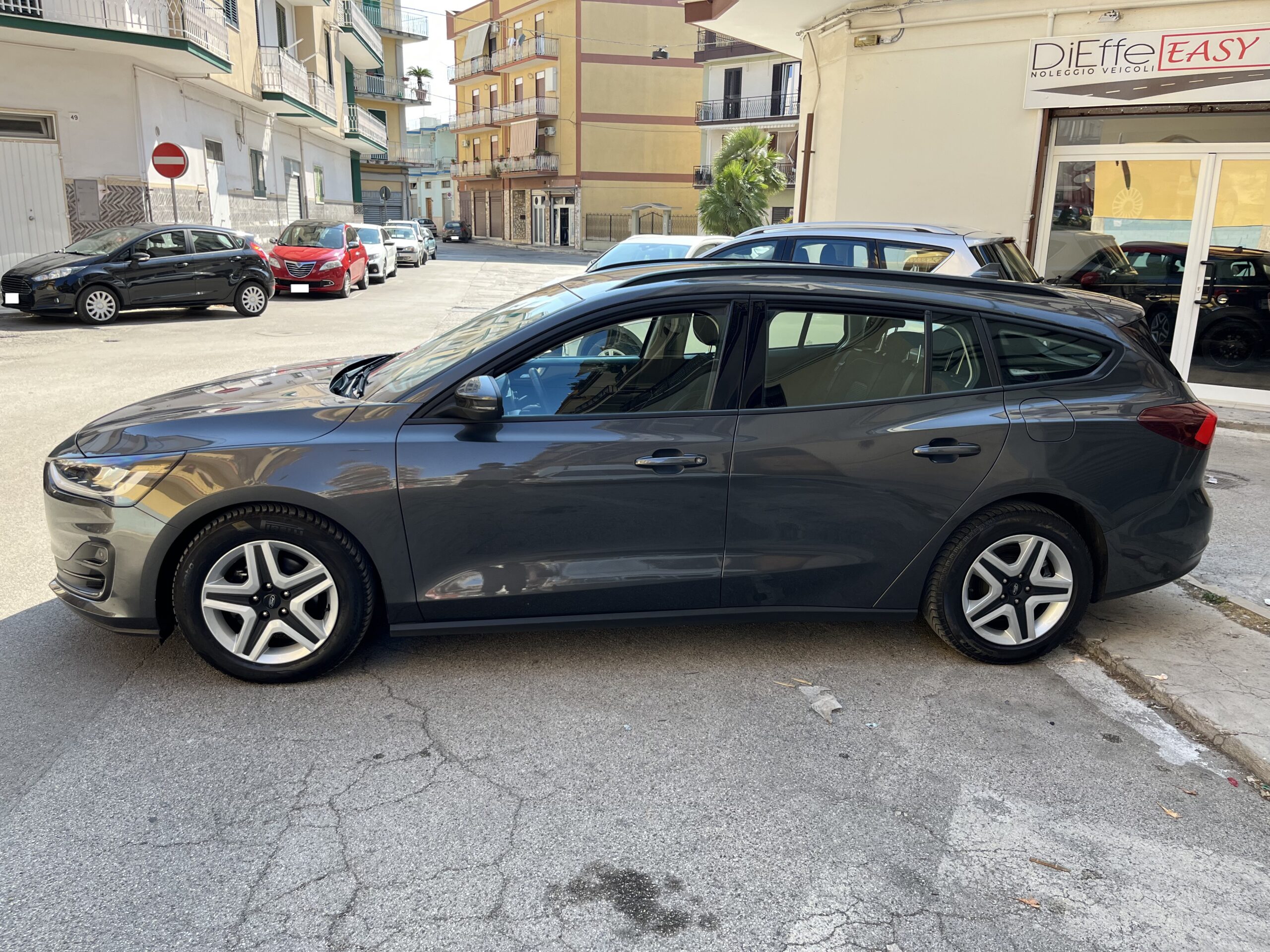 FORD FOCUS 1.5 ECOBLUE 120 CV AUTOMATICO 5P. BUSINESS - immagine 5