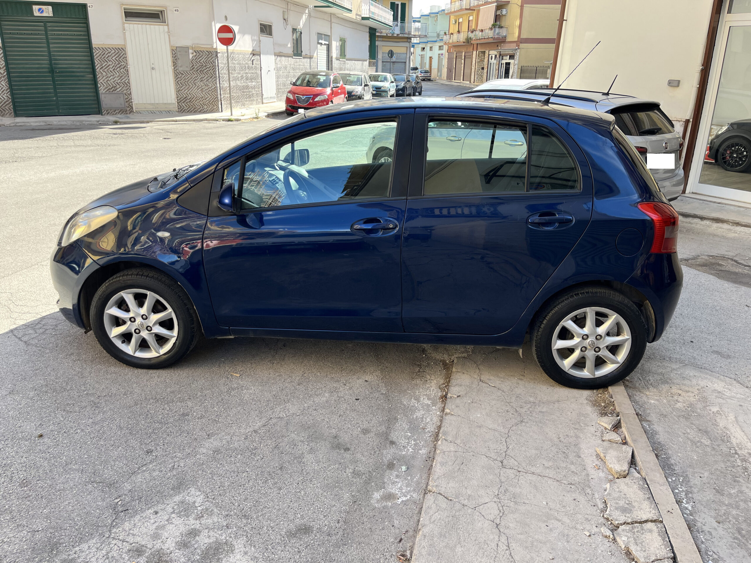 TOYOTA YARIS 1.4D-4D 5 PORTE M-MT SOL - immagine 5