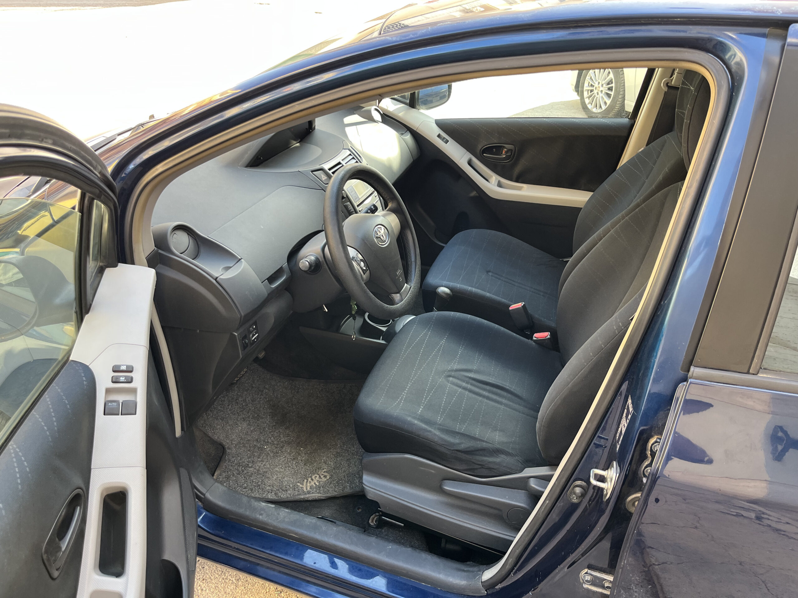 TOYOTA YARIS 1.4D-4D 5 PORTE M-MT SOL - immagine 9