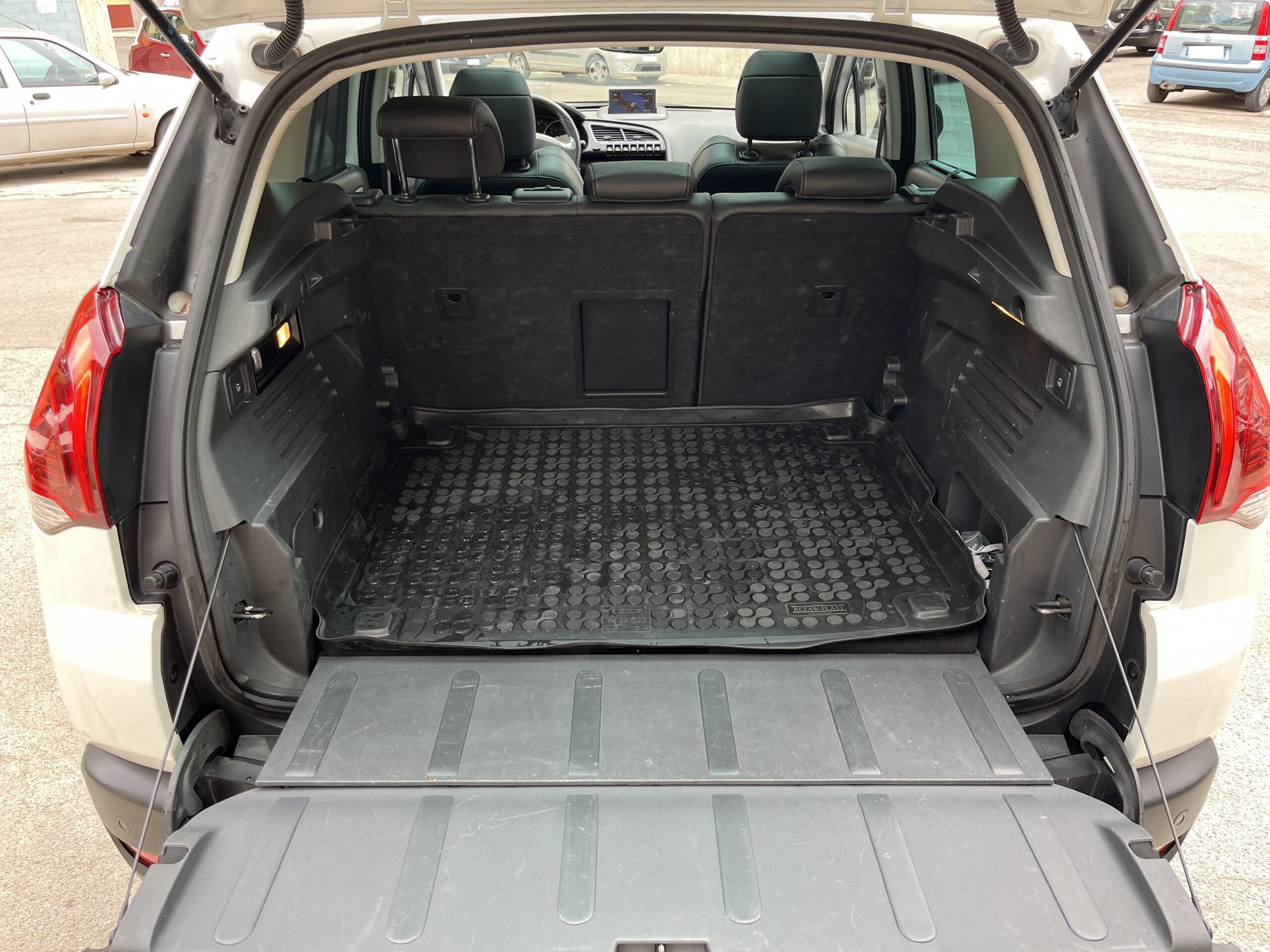 PEUGEOT 3008 2.0 HDI 163CV AUT. ALLURE - immagine 11