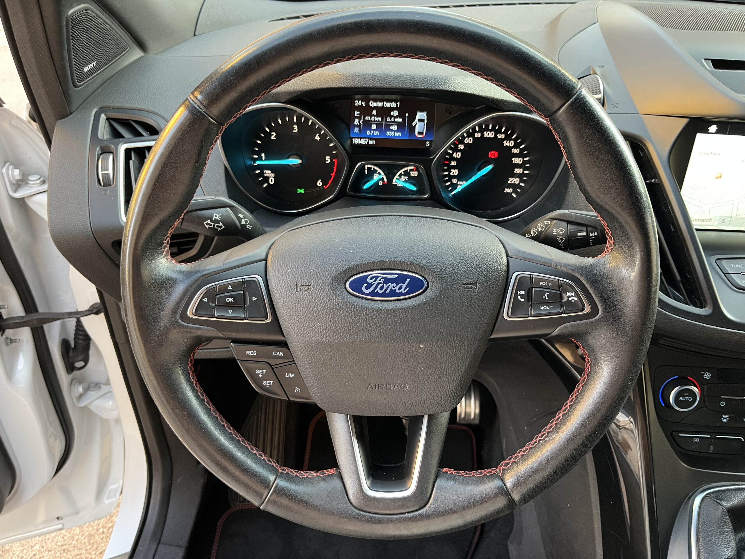 FORD KUGA 1.5 TDCI 120 CV S&S 2WD ST-LINE BUSINESS - immagine 13