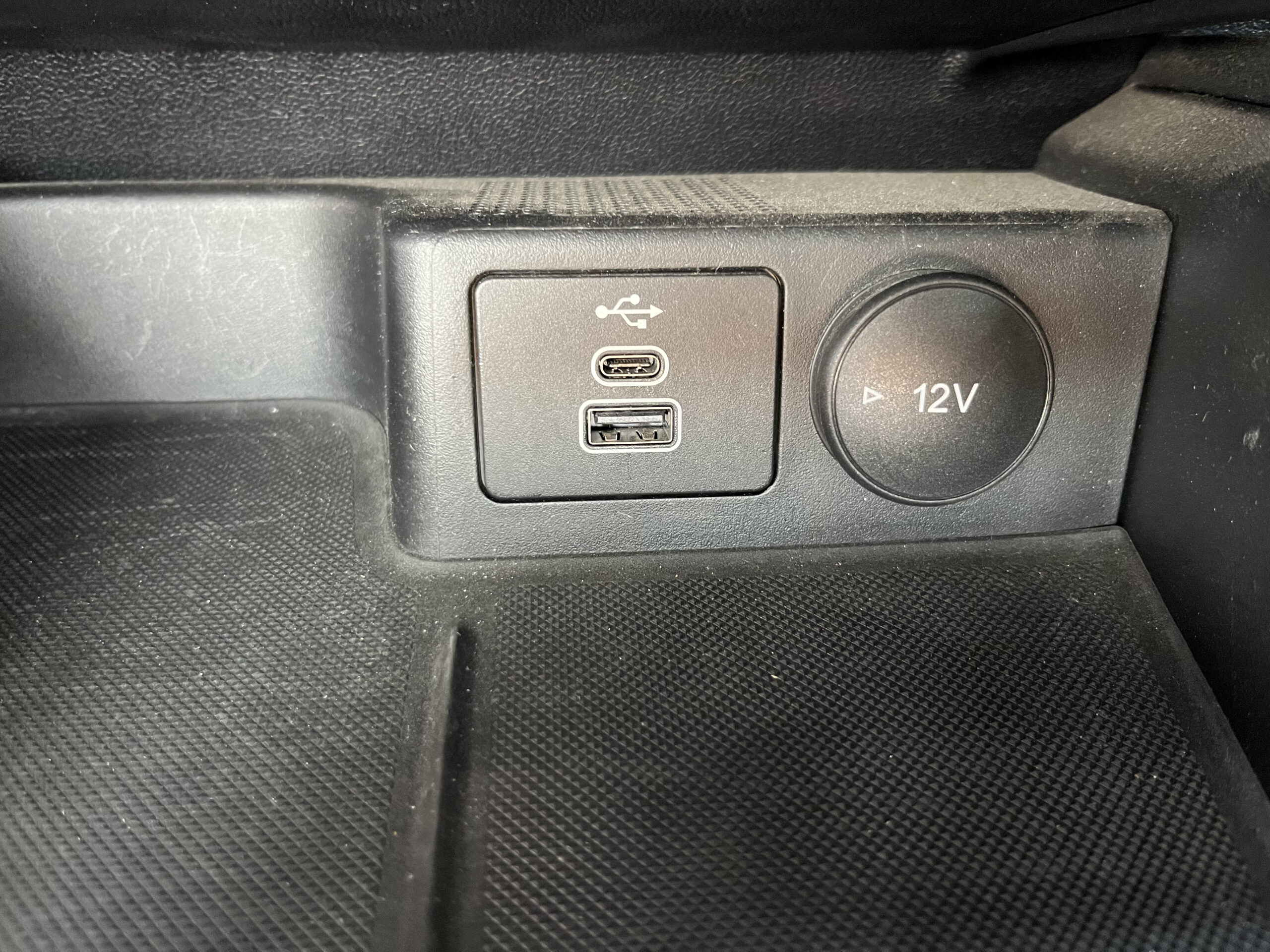 FORD KUGA 1.5 ECOBLUE 120 CV AUT. 2WD TITANIUM - immagine 19