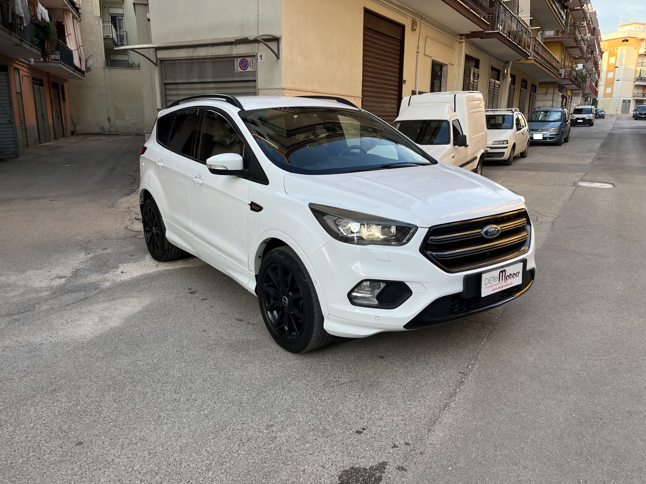 FORD KUGA 1.5 TDCI 120 CV S&S 2WD ST-LINE BUSINESS - immagine 3