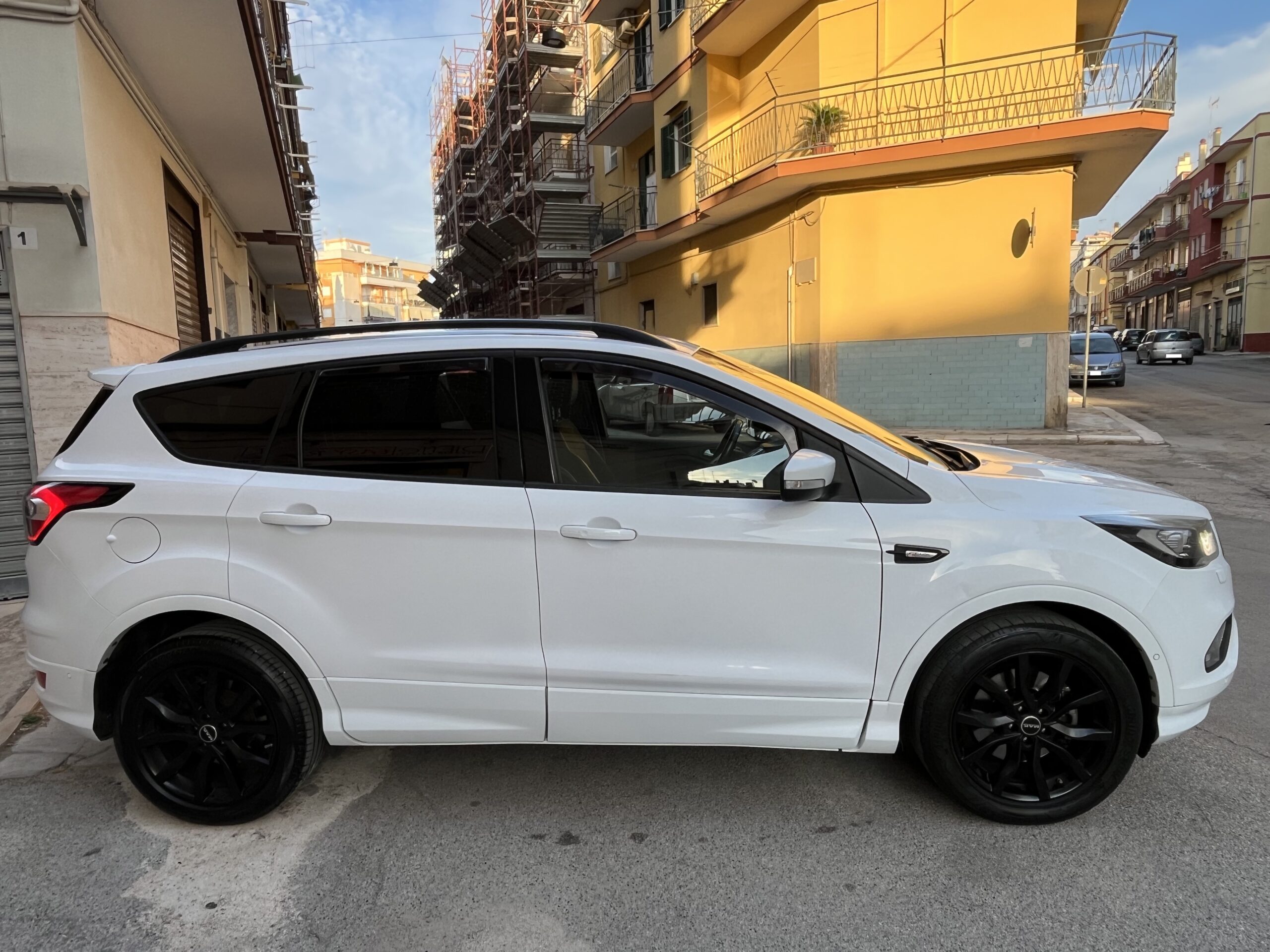 FORD KUGA 1.5 TDCI 120 CV S&S 2WD ST-LINE BUSINESS - immagine 4