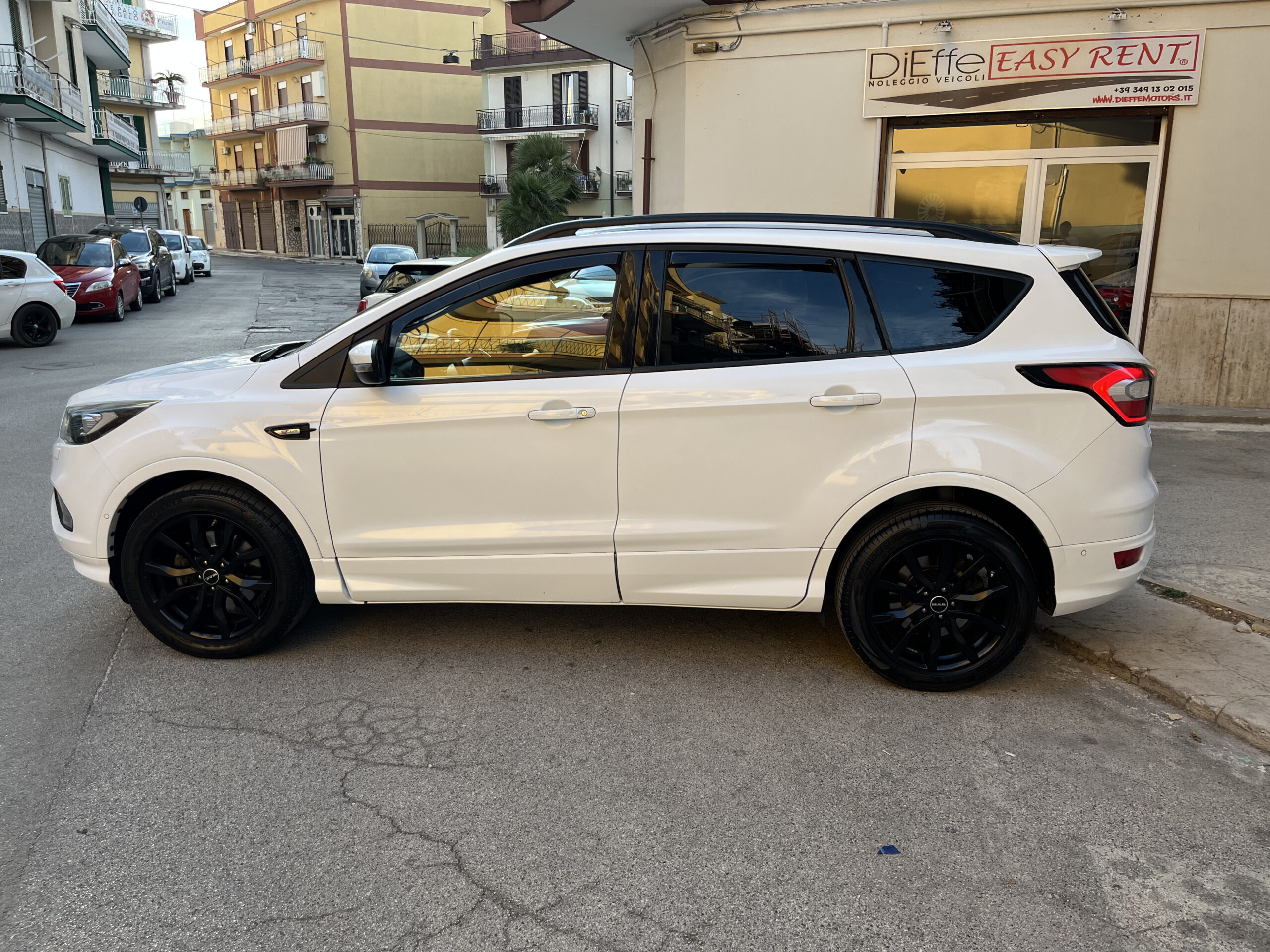 FORD KUGA 1.5 TDCI 120 CV S&S 2WD ST-LINE BUSINESS - immagine 5