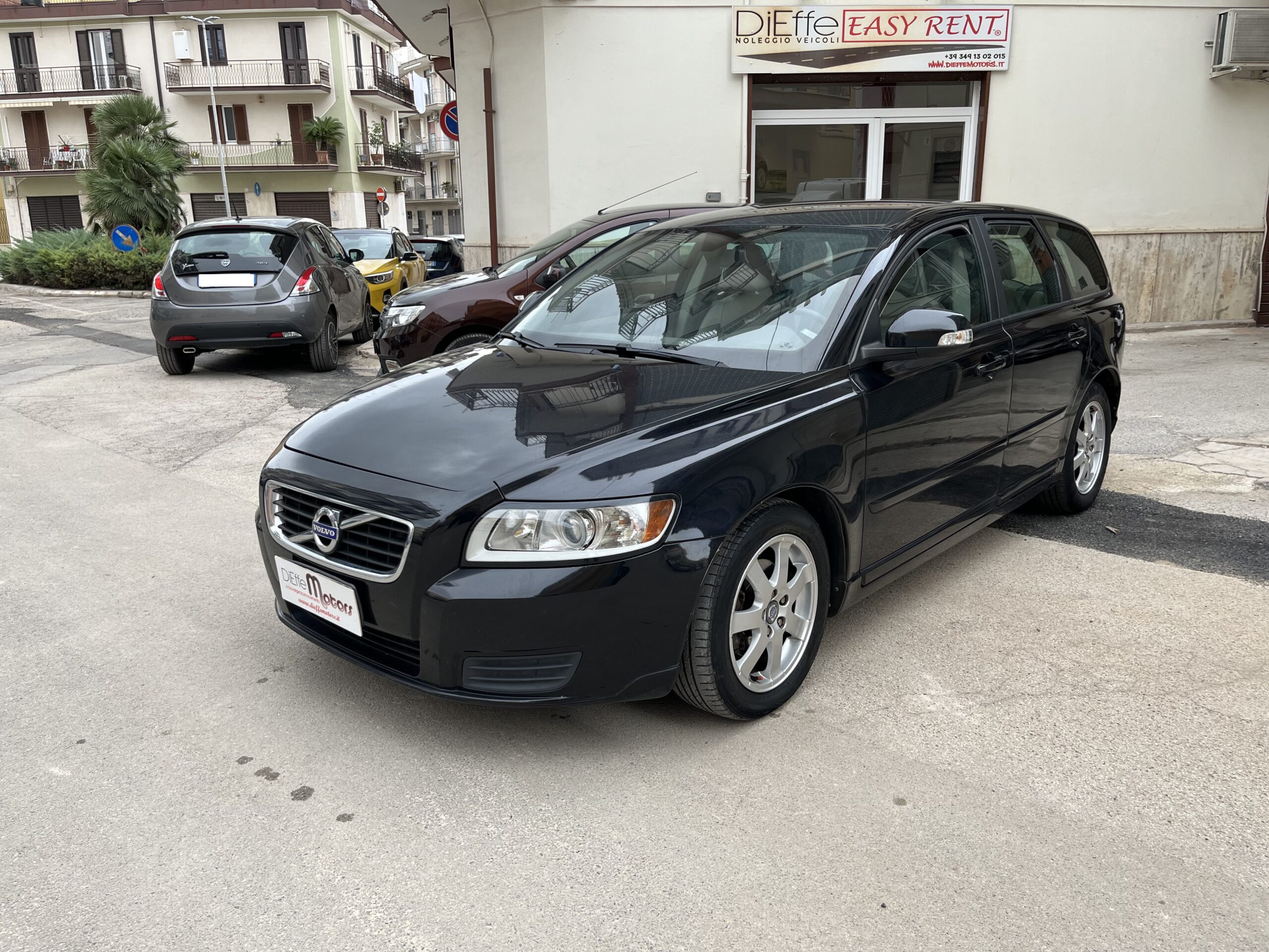 VOLVO V50 D2 POLAR