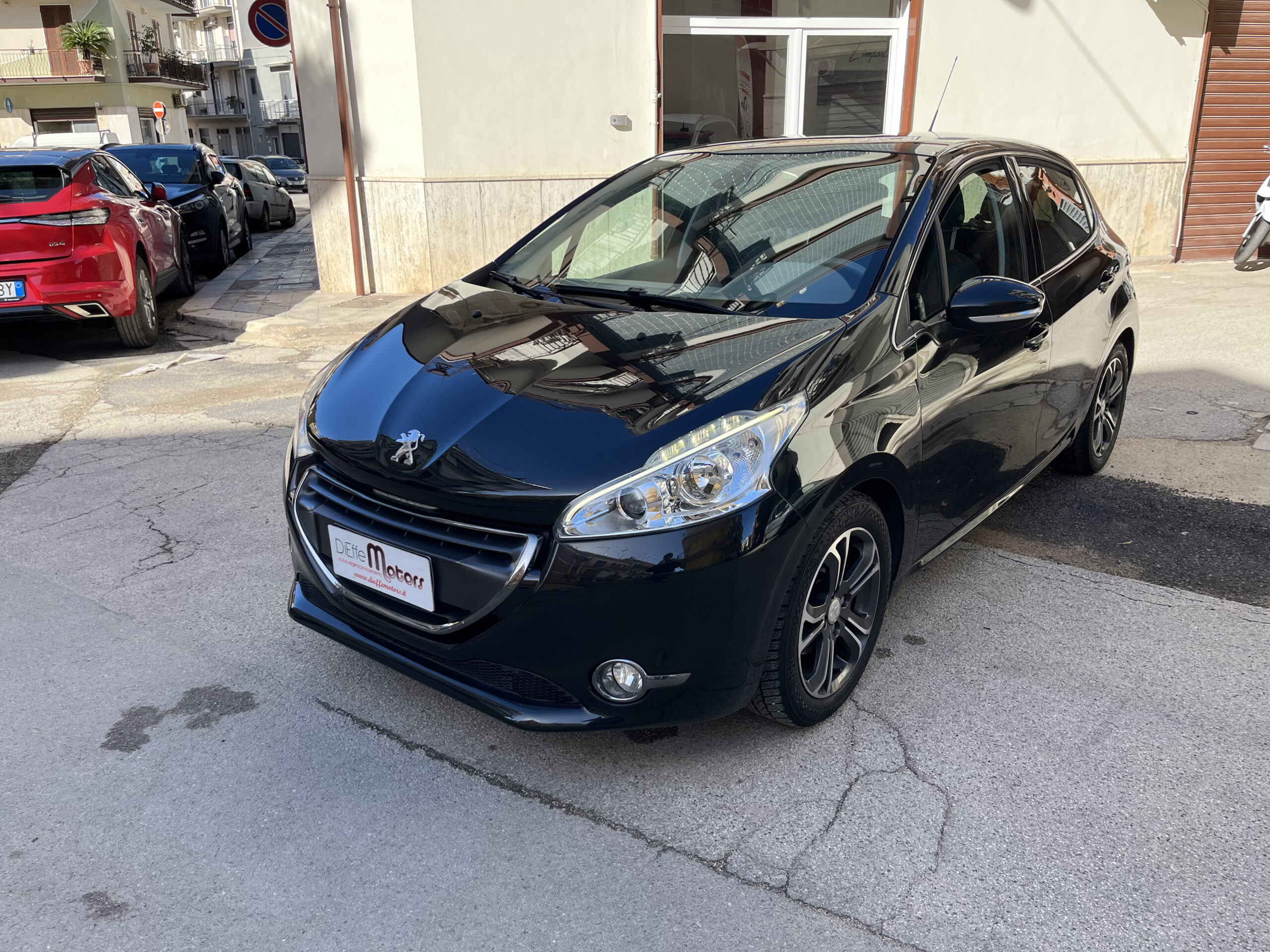 PEUGEOT 208 HDI 68 CV 5 PORTE ALLURE