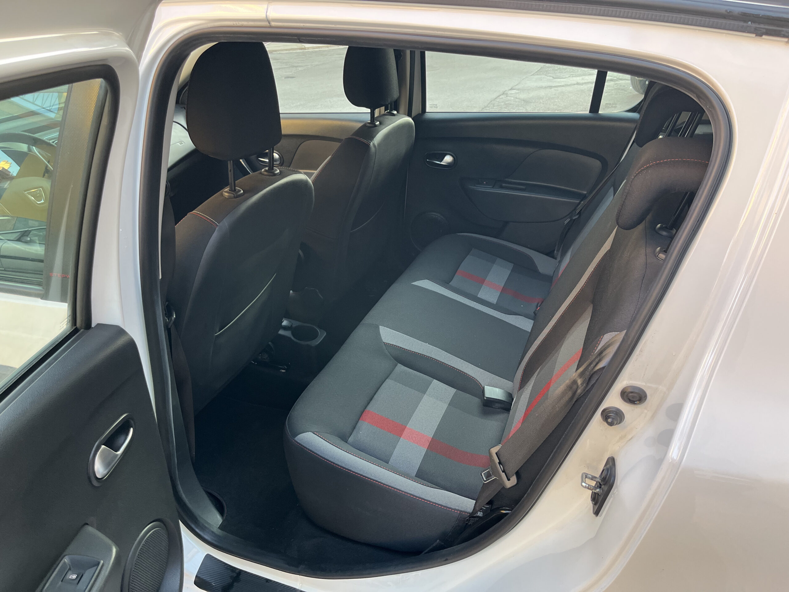 DACIA SANDERO STEPWAY 1.5 BLUE DCI 95CV TECHROAD - immagine 10