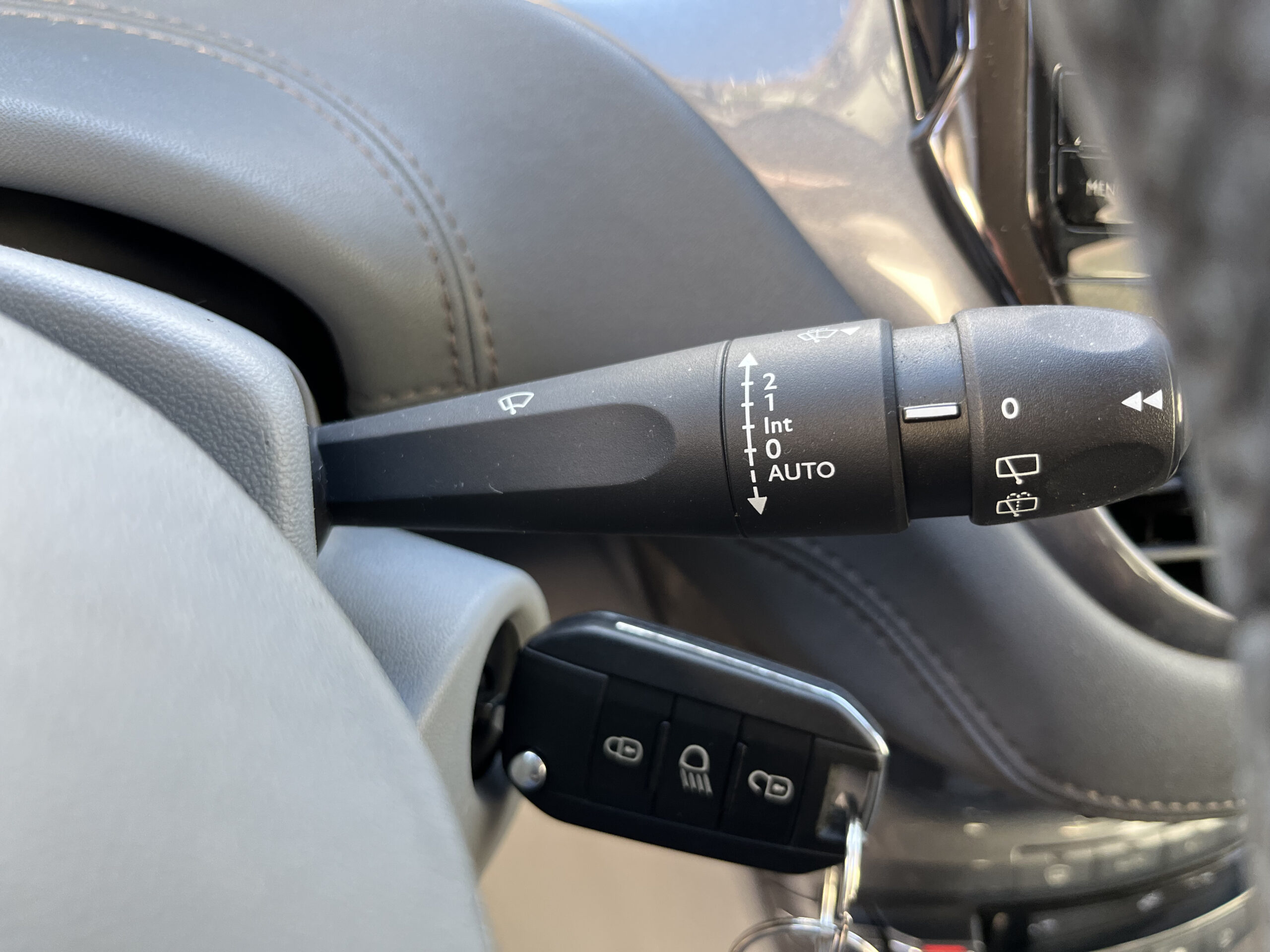 PEUGEOT 208 HDI 68 CV 5 PORTE ALLURE - immagine 17