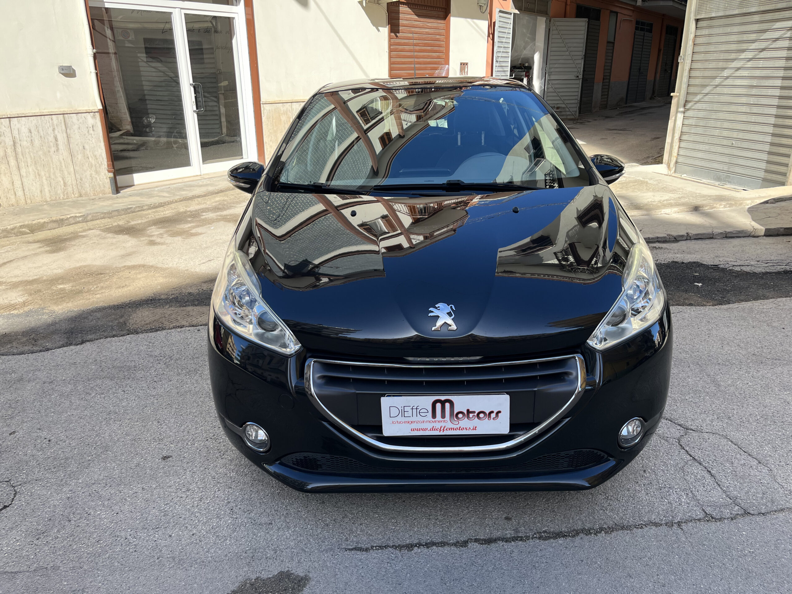 PEUGEOT 208 HDI 68 CV 5 PORTE ALLURE - immagine 2