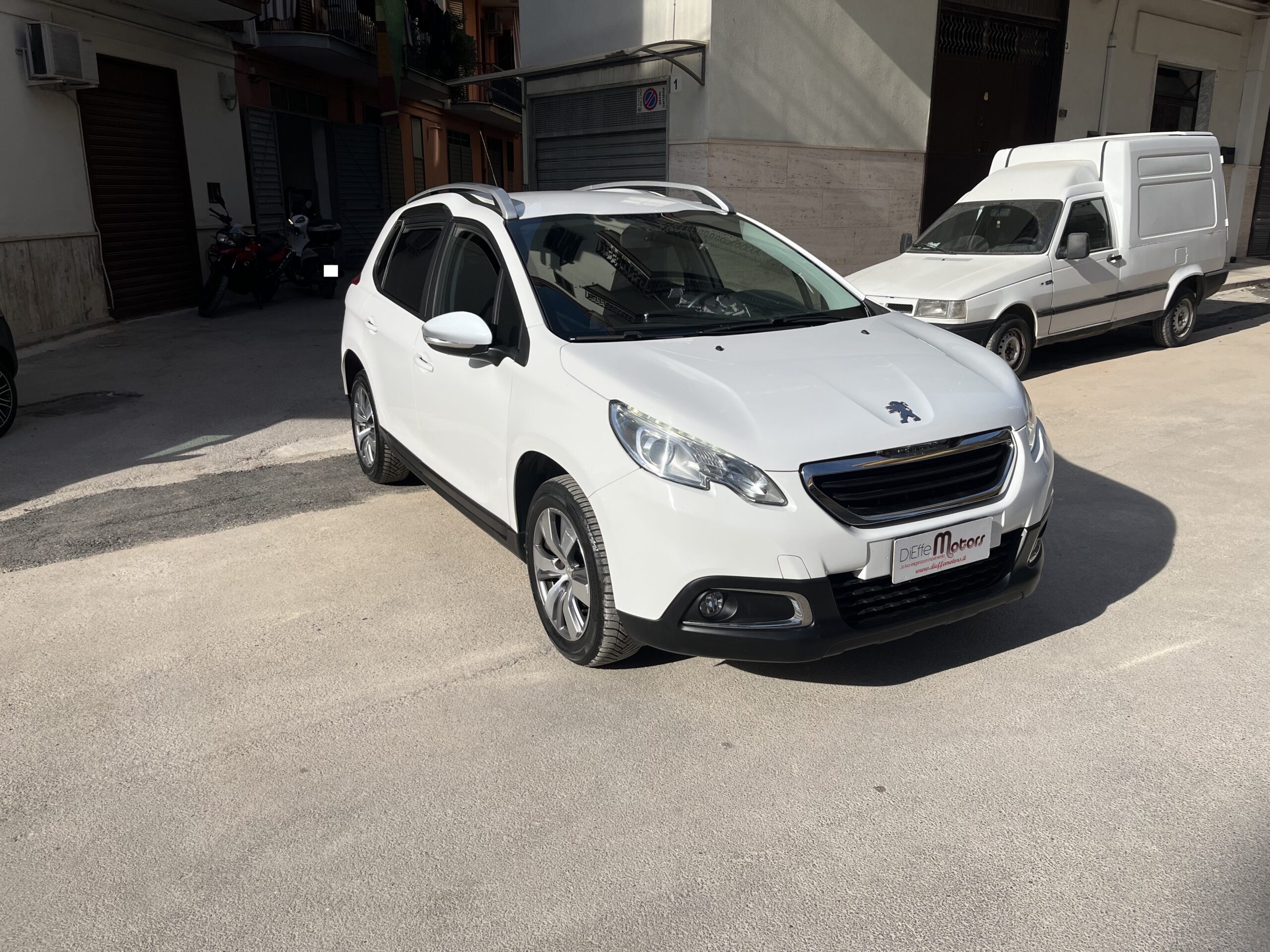 PEUGEOT 2008 E-HDI 92 CV STOP&START ACTIVE - immagine 3
