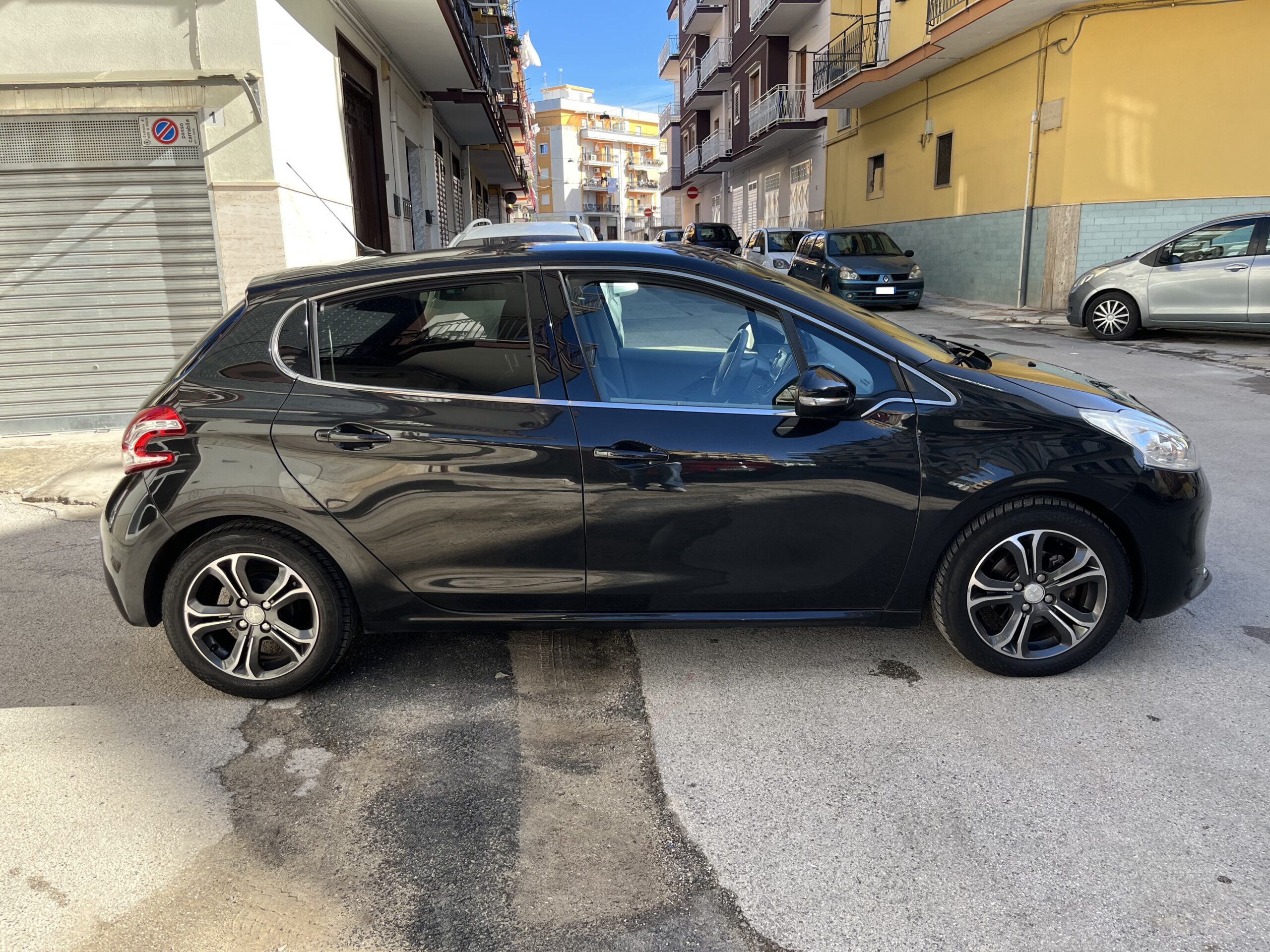 PEUGEOT 208 HDI 68 CV 5 PORTE ALLURE - immagine 4