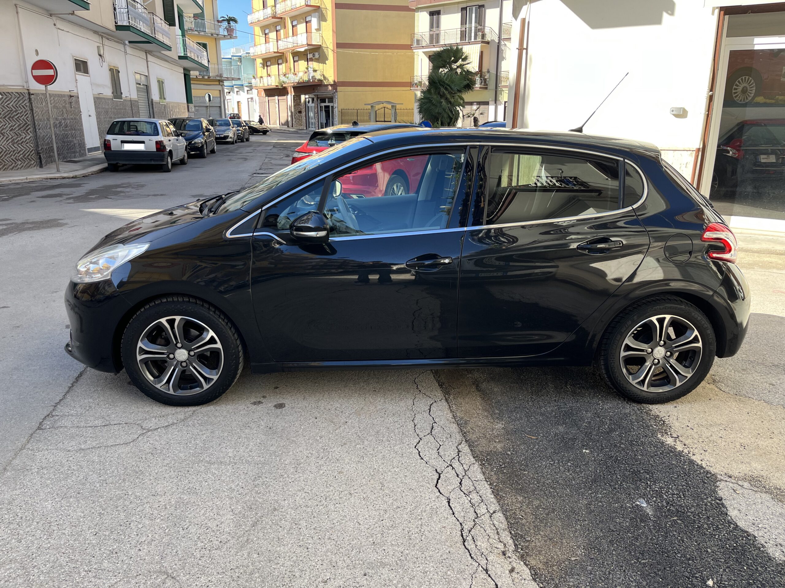 PEUGEOT 208 HDI 68 CV 5 PORTE ALLURE - immagine 5