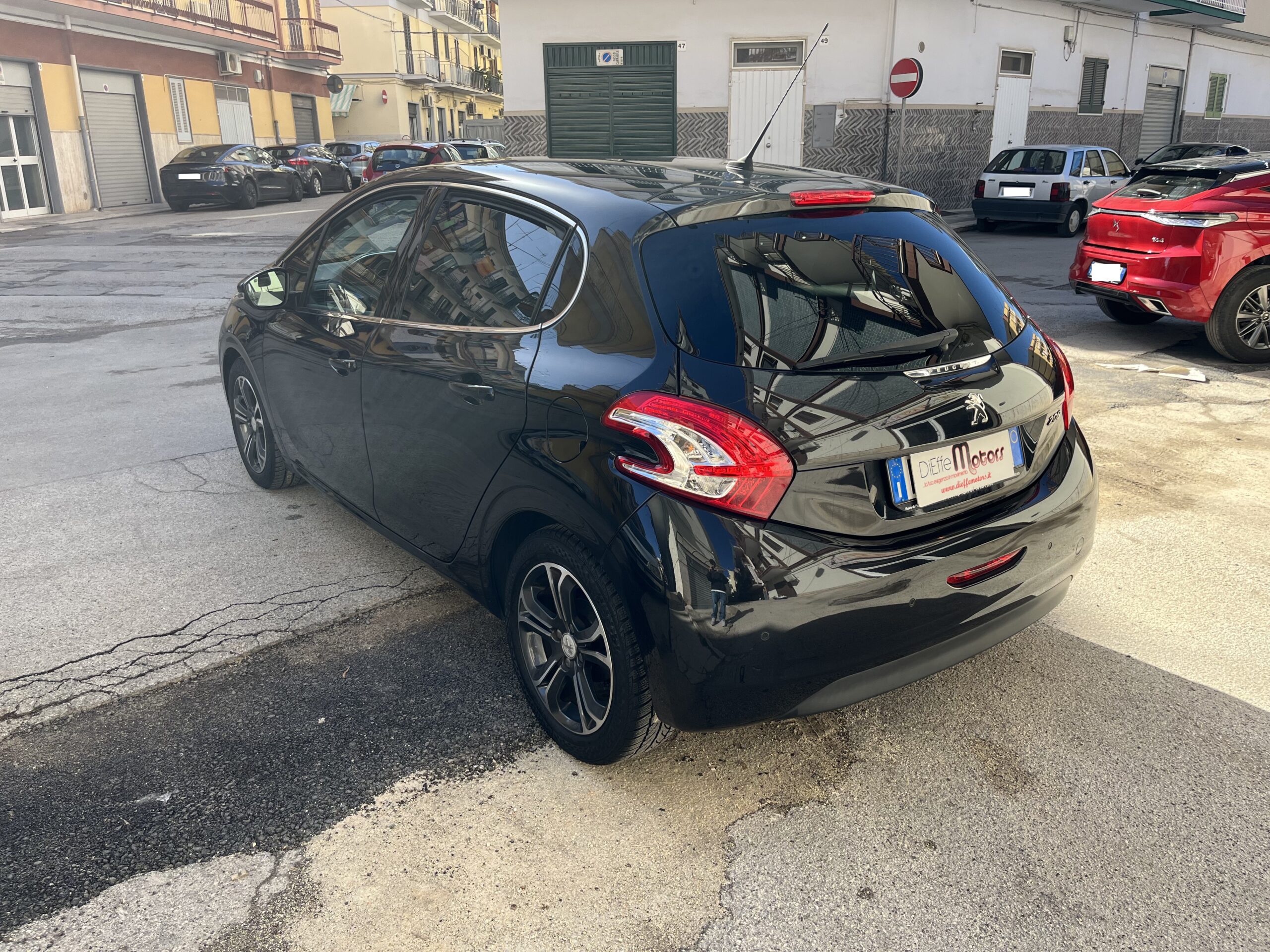PEUGEOT 208 HDI 68 CV 5 PORTE ALLURE - immagine 6
