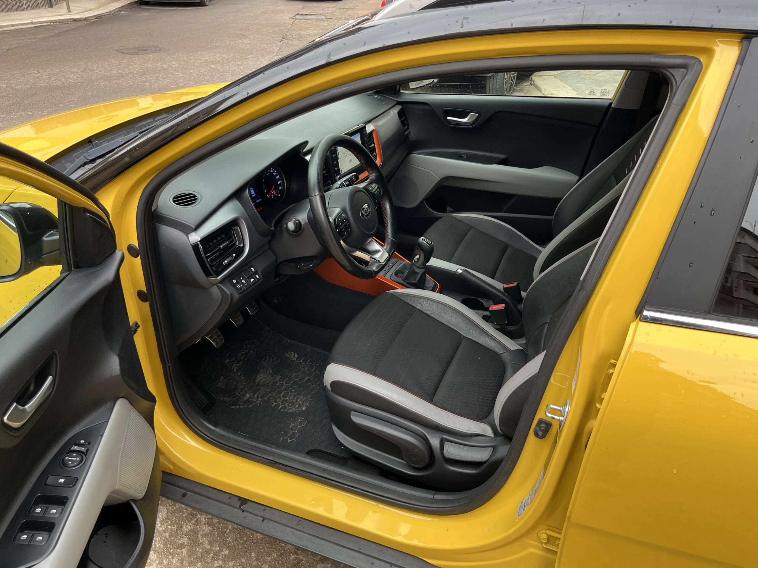 KIA STONIC 1.6 CRDI 110 CV ENERGY - immagine 9